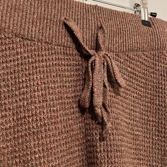 Maurices Women's Brown Textured Tie-Waist High Rise Wide Leg Pant - Picture 2 of 6